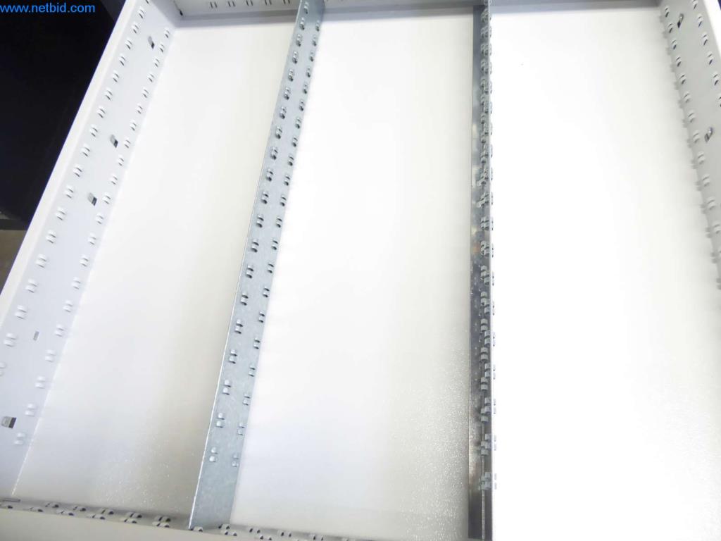 Well-maintained machines, operating and office equipment-7