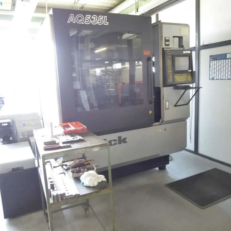 Máquina de erosión por hilo CNC Sodick AQ535L