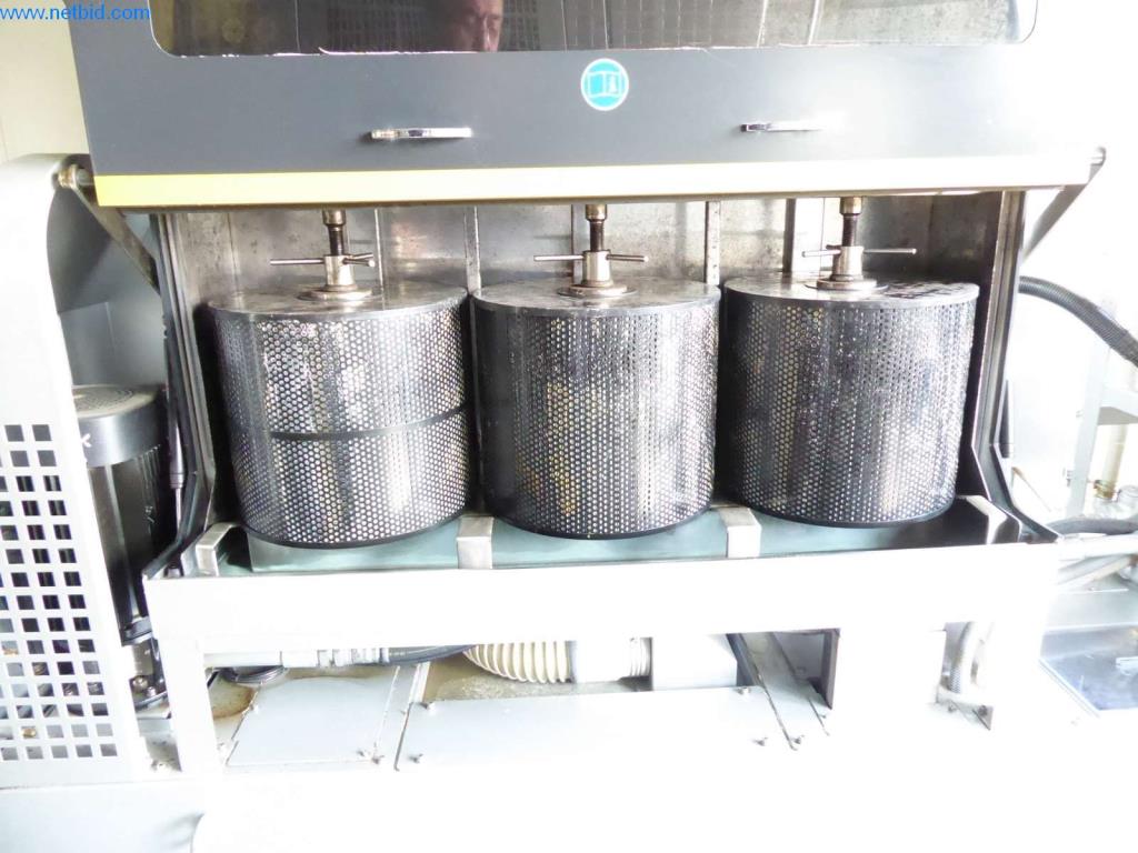 Dobrze utrzymane maszyny, sprzęt operacyjny i biurowy
-5