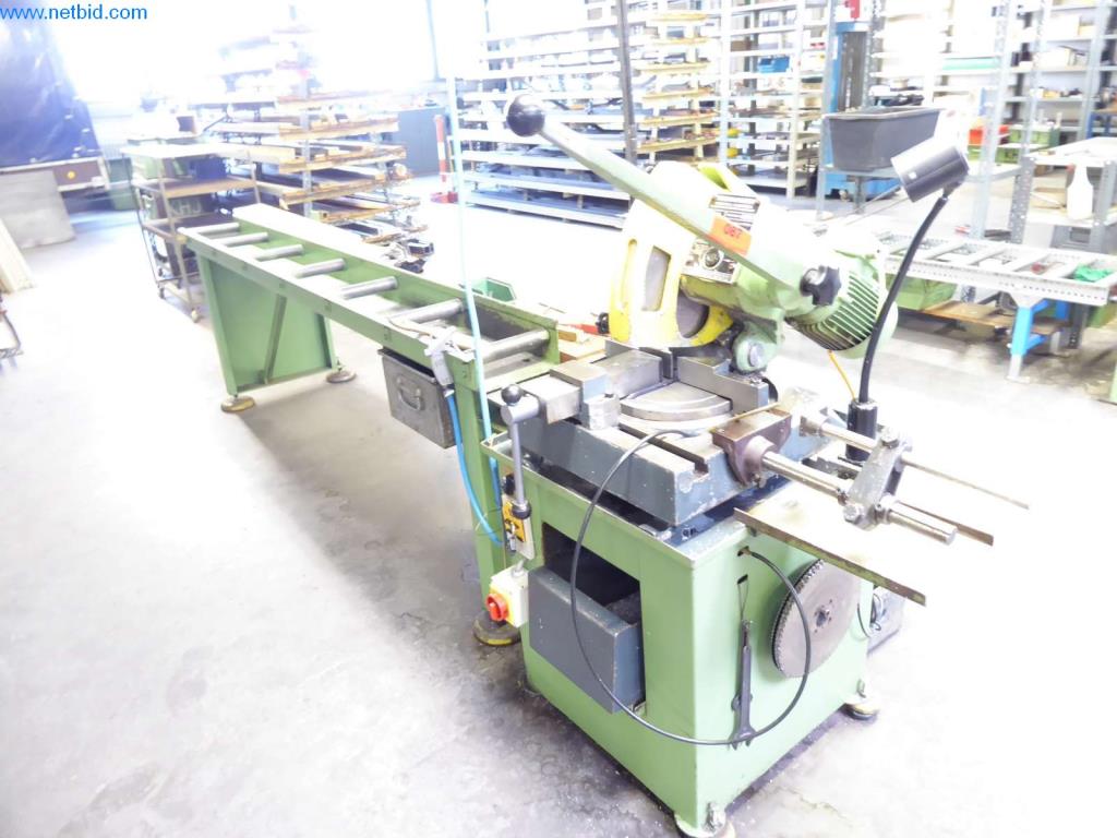 Dobře udržované stroje, provozní a kancelářské vybavení
-1