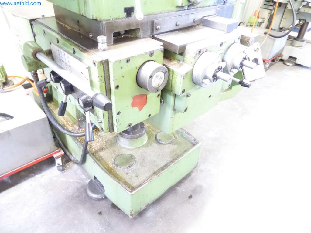 Máquinas, equipamento operacional e de escritório bem conservados
-2