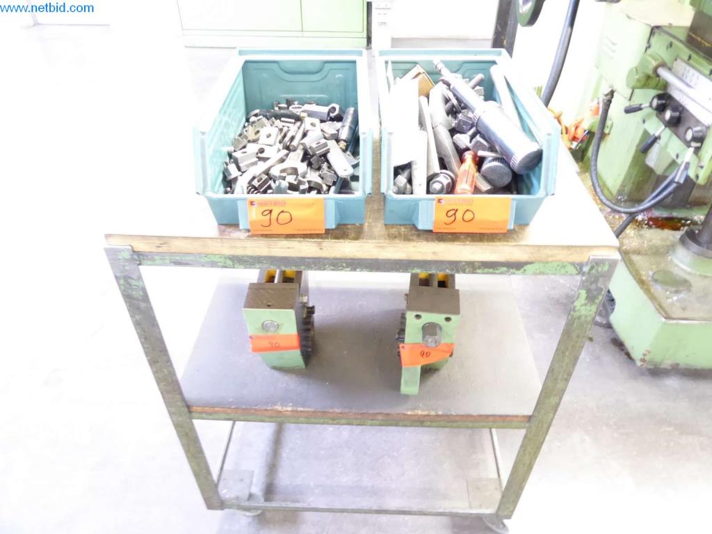 Máquinas, equipamento operacional e de escritório bem conservados
-6