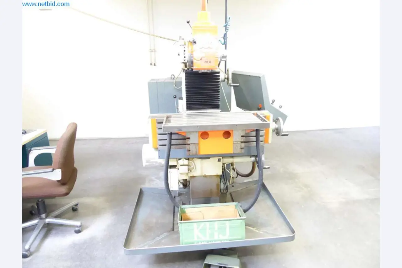 Goed onderhouden machines, bedrijfs- en kantooruitrusting
-1