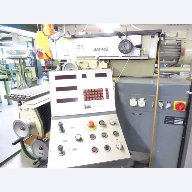 Goed onderhouden machines, bedrijfs- en kantooruitrusting
-2