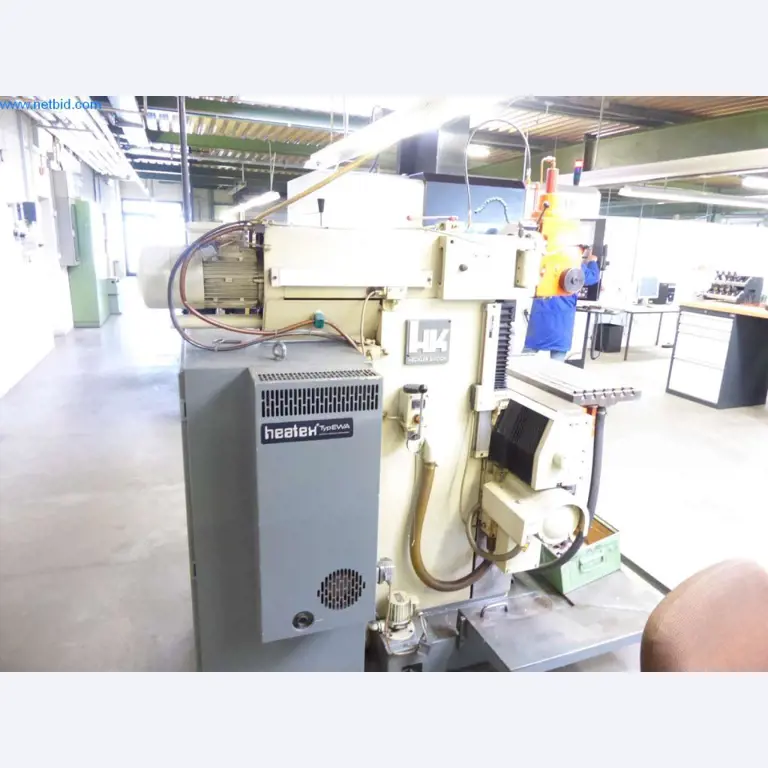 Goed onderhouden machines, bedrijfs- en kantooruitrusting
-4