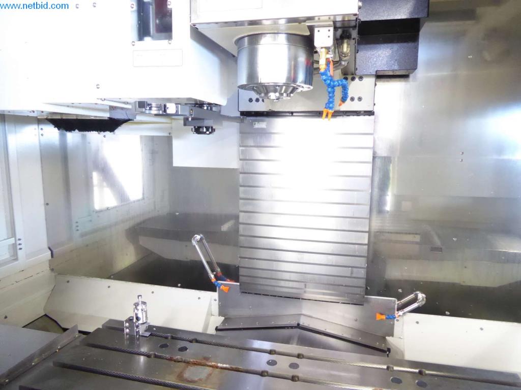 Dobře udržované stroje, provozní a kancelářské vybavení
-2