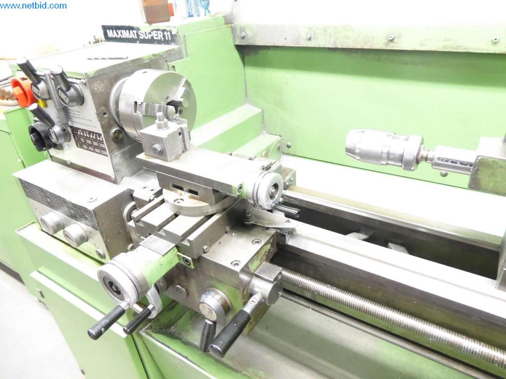 Dobře udržované stroje, provozní a kancelářské vybavení
-3