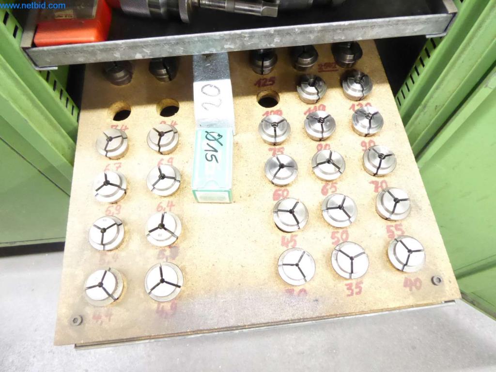 Dobře udržované stroje, provozní a kancelářské vybavení
-7