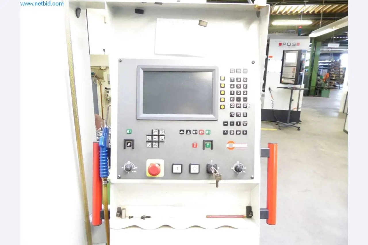 Máquinas, equipamento operacional e de escritório bem conservados
-2