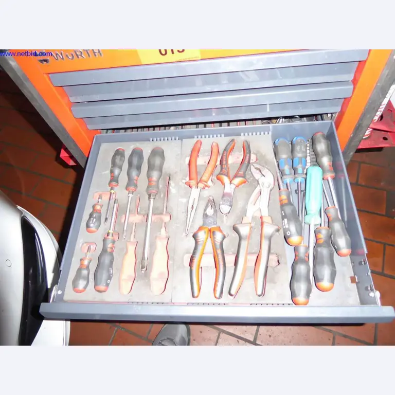 Werkstatt-, Betriebs-, Büro-, Verkaufsraumausstattung einer KFZ-Werkstatt / Autohaus-3