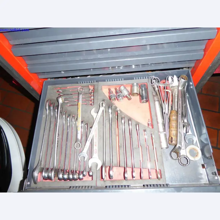 Werkstatt-, Betriebs-, Büro-, Verkaufsraumausstattung einer KFZ-Werkstatt / Autohaus-4