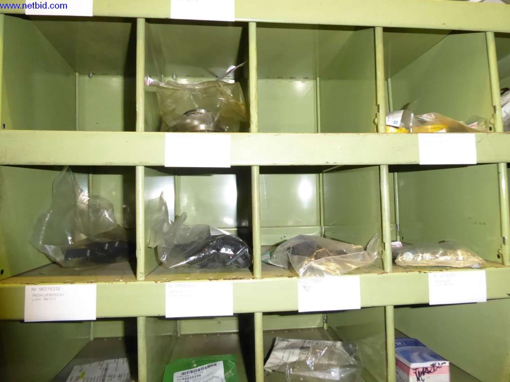 Equipamento de oficina, fábrica, escritório e sala de vendas para uma oficina de automóveis / concessionário de automóveis-3