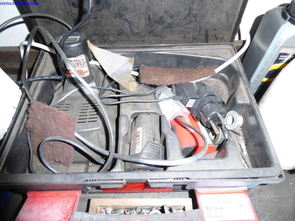 Equipamiento de taller, fábrica, oficina y sala de ventas para un taller / concesionario de automóviles-2