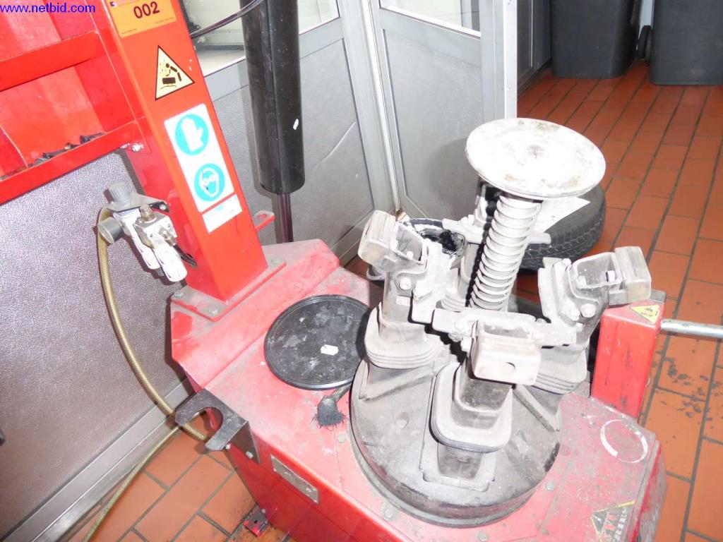 Werkstatt-, Betriebs-, Büro-, Verkaufsraumausstattung einer KFZ-Werkstatt / Autohaus-2