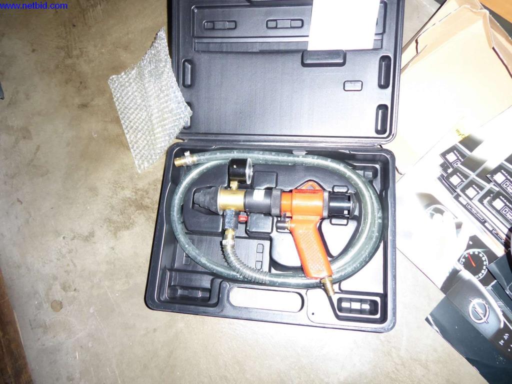 Equipamento de oficina, fábrica, escritório e sala de vendas para uma oficina de automóveis / concessionário de automóveis-4