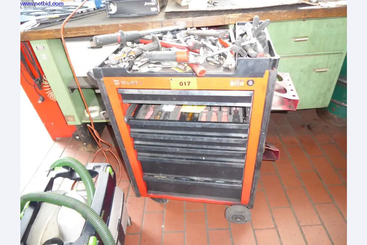 Vybavení dílny, továrny, kanceláře a prodejny pro autoservis / prodejce automobilů-1