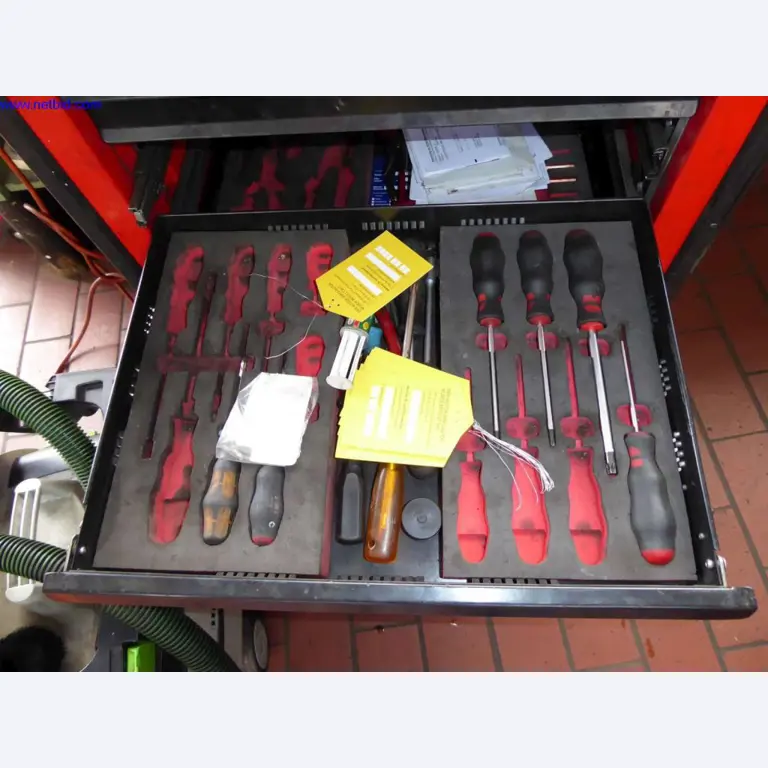 Vybavení dílny, továrny, kanceláře a prodejny pro autoservis / prodejce automobilů-2