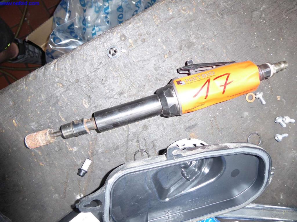 Vybavení dílny, továrny, kanceláře a prodejny pro autoservis / prodejce automobilů-4