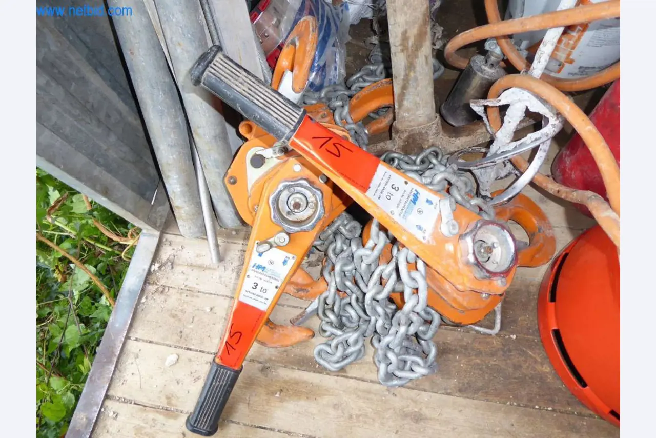 Maschinen eines Bauunternehmes-1