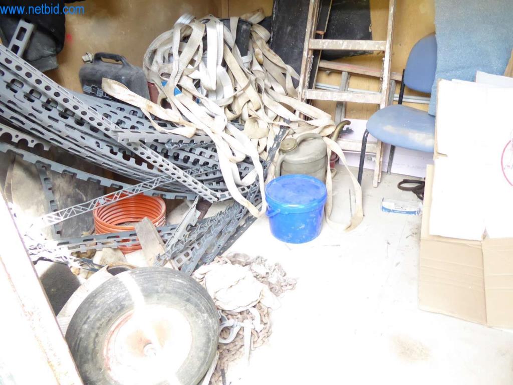 Máquinas de una empresa de construcción-3