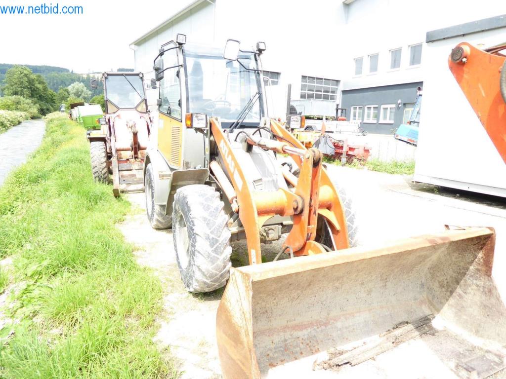 Máquinas de una empresa de construcción-10