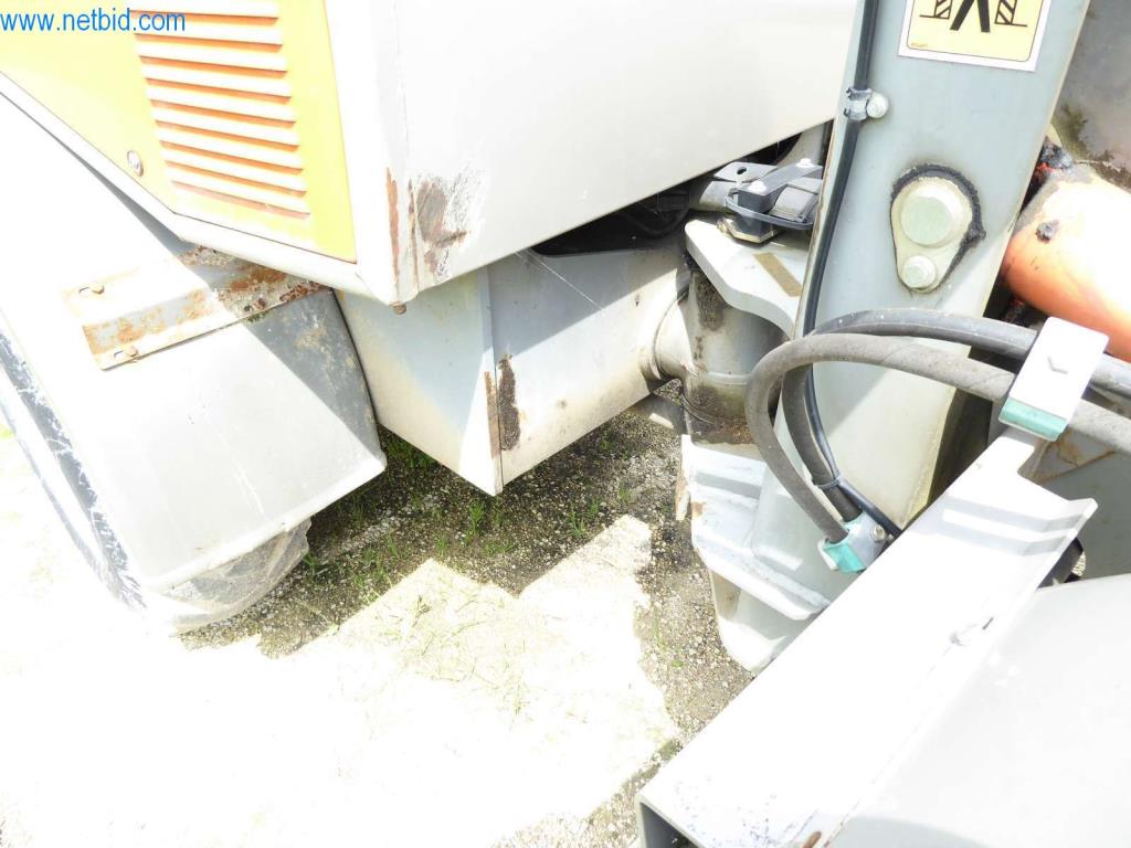 Máquinas de una empresa de construcción-11