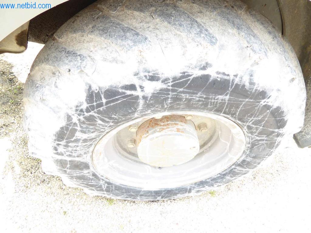 Máquinas de una empresa de construcción-14