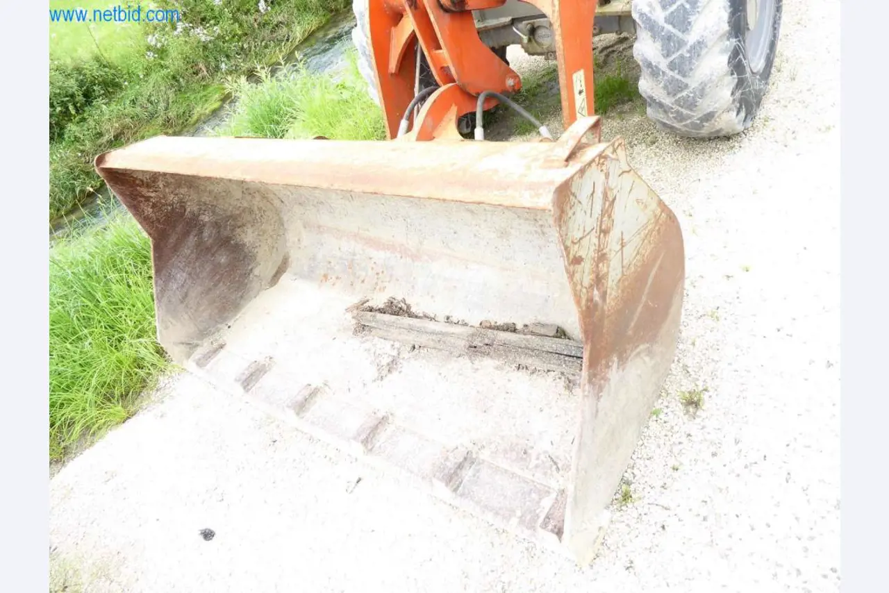 Máquinas de una empresa de construcción-2