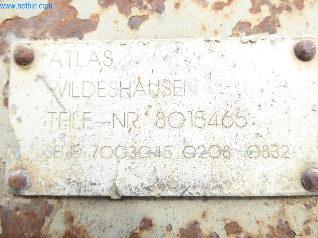 Máquinas de una empresa de construcción-7