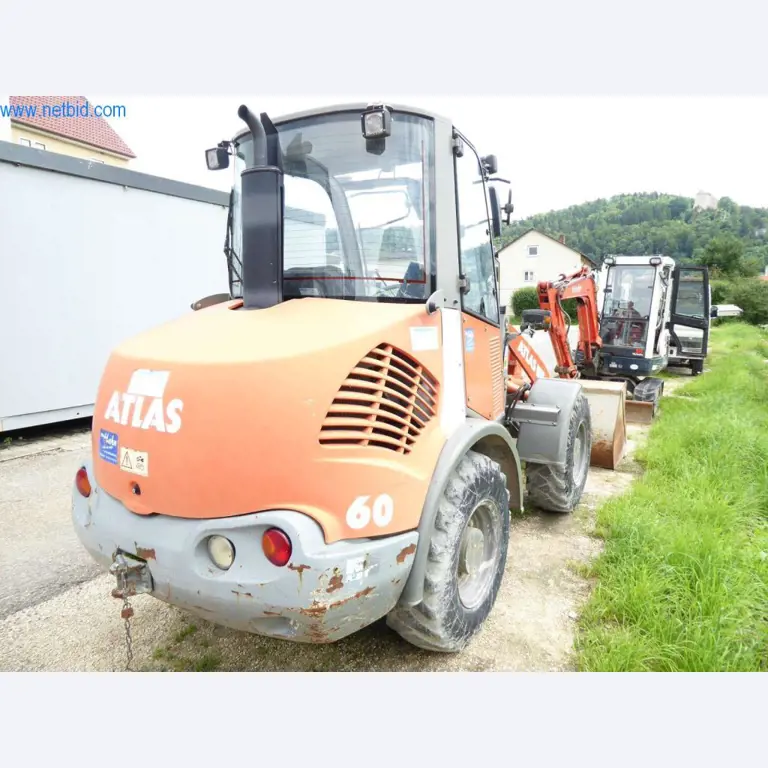 Máquinas de una empresa de construcción-9