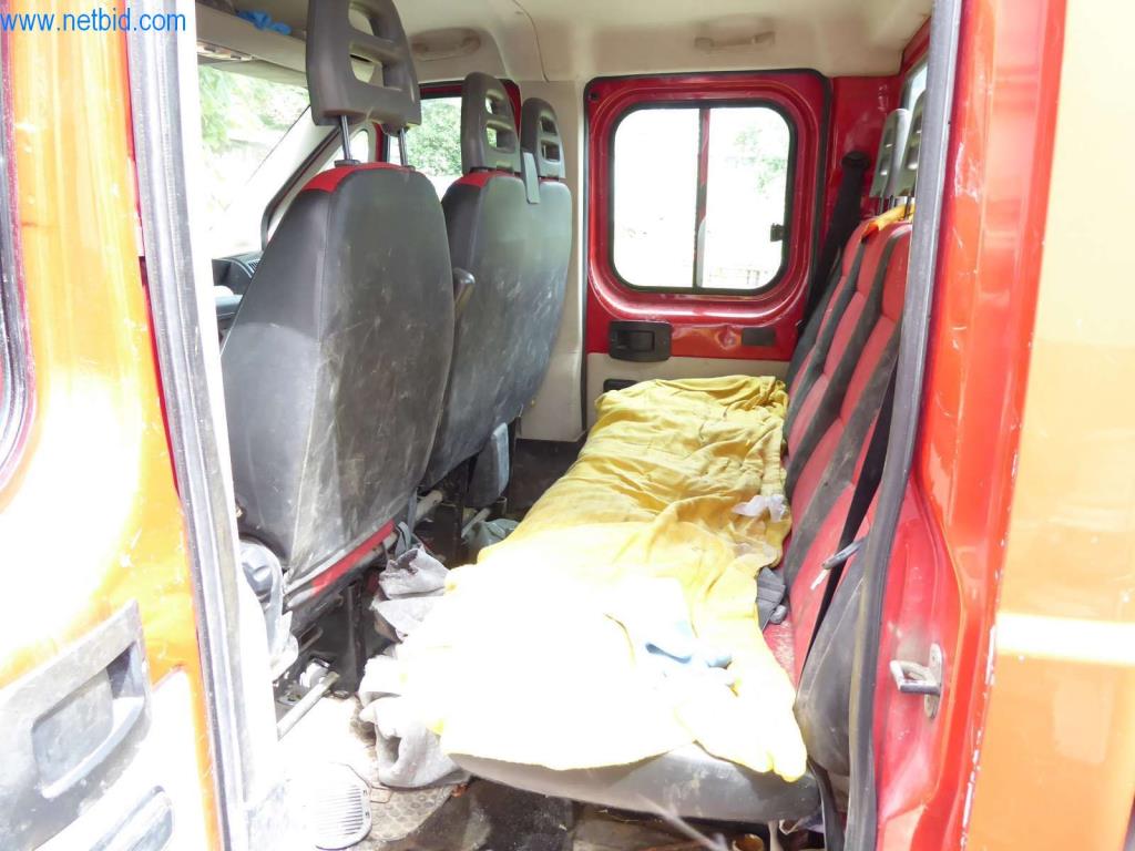 Máquinas de una empresa de construcción-10