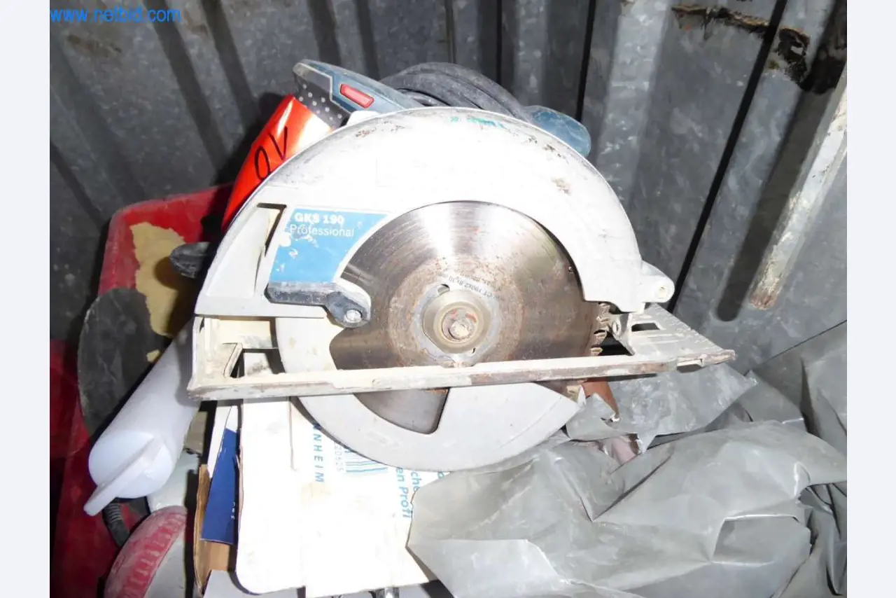 Machines d'une entreprise de construction-1