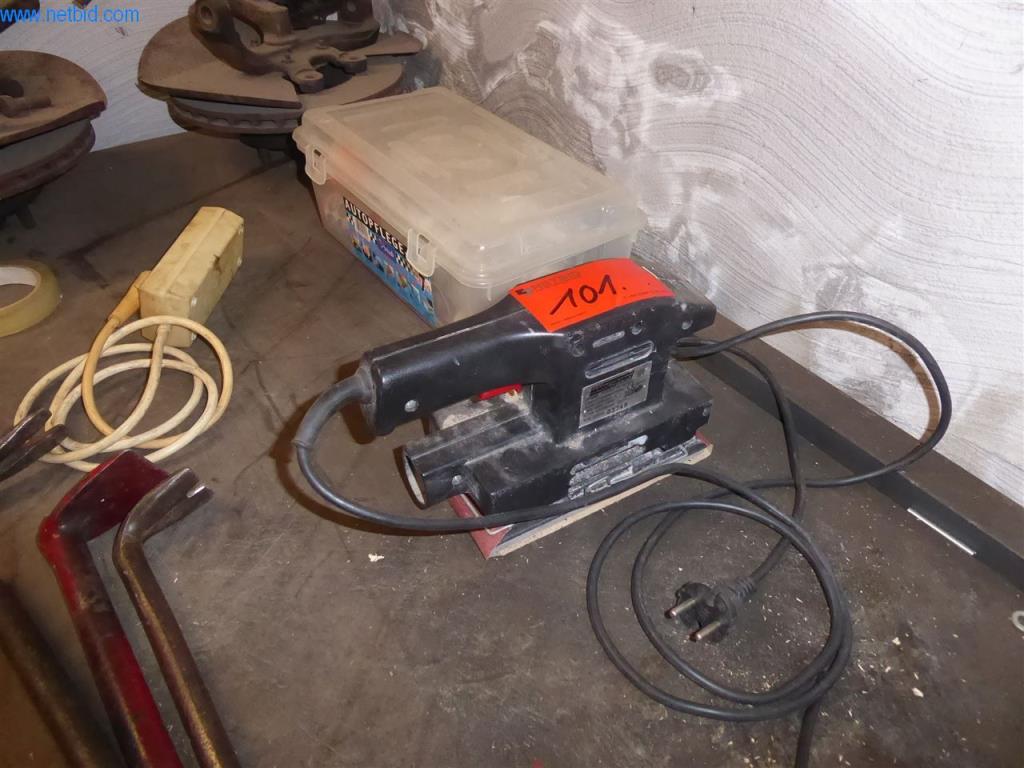 Warsztat samochodowy i salon samochodów klasycznych
-1