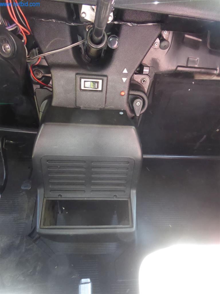 Car workshop & classic car trade-11