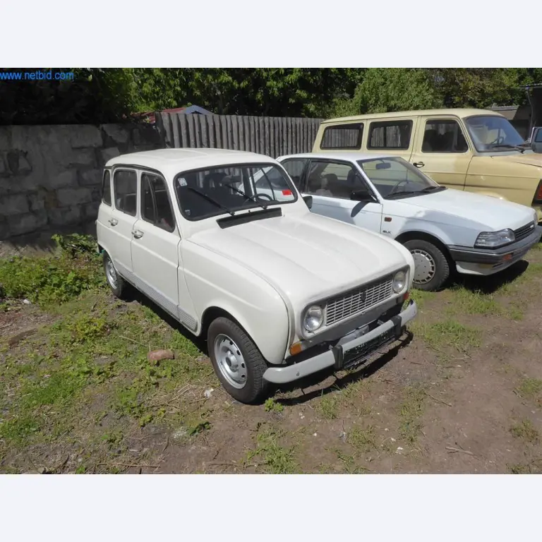 Autowerkplaats & handel in klassieke auto´s
-2
