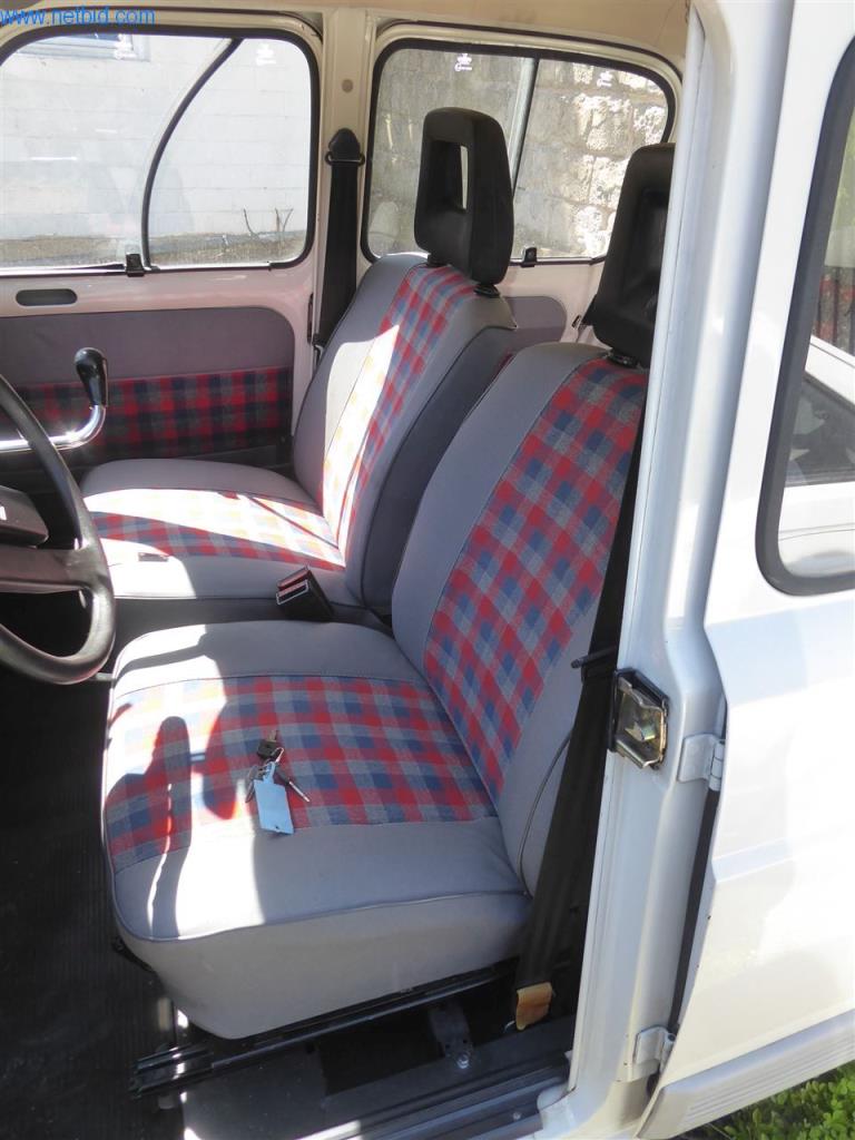 Car workshop & classic car trade-7