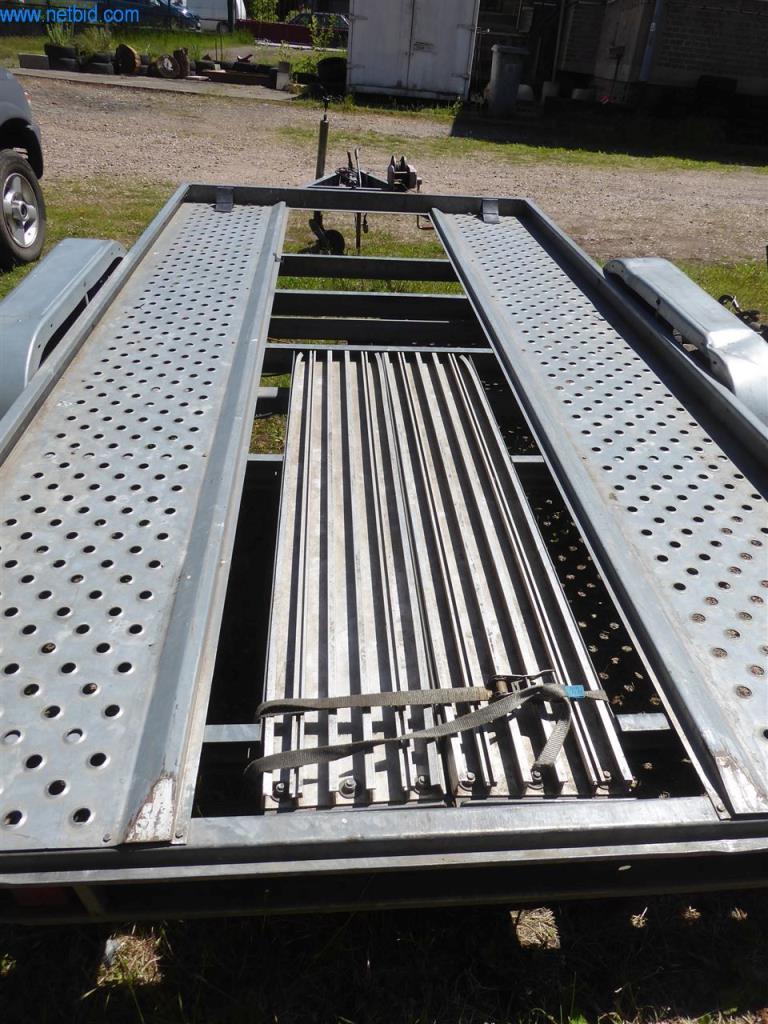 Car workshop & classic car trade-8