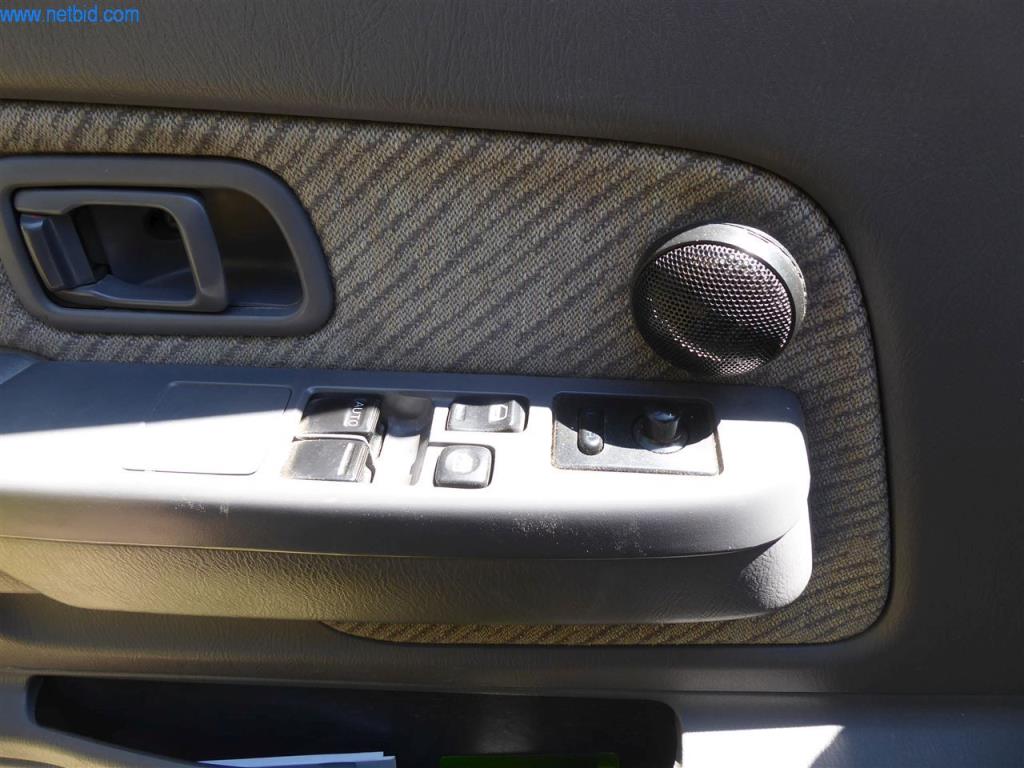 Oficina de automóveis e concessionário de automóveis clássicos
-13