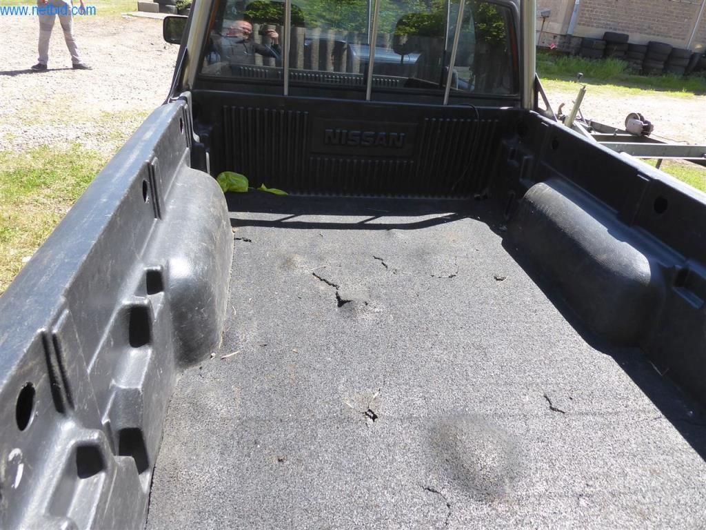 Oficina de automóveis e concessionário de automóveis clássicos
-9