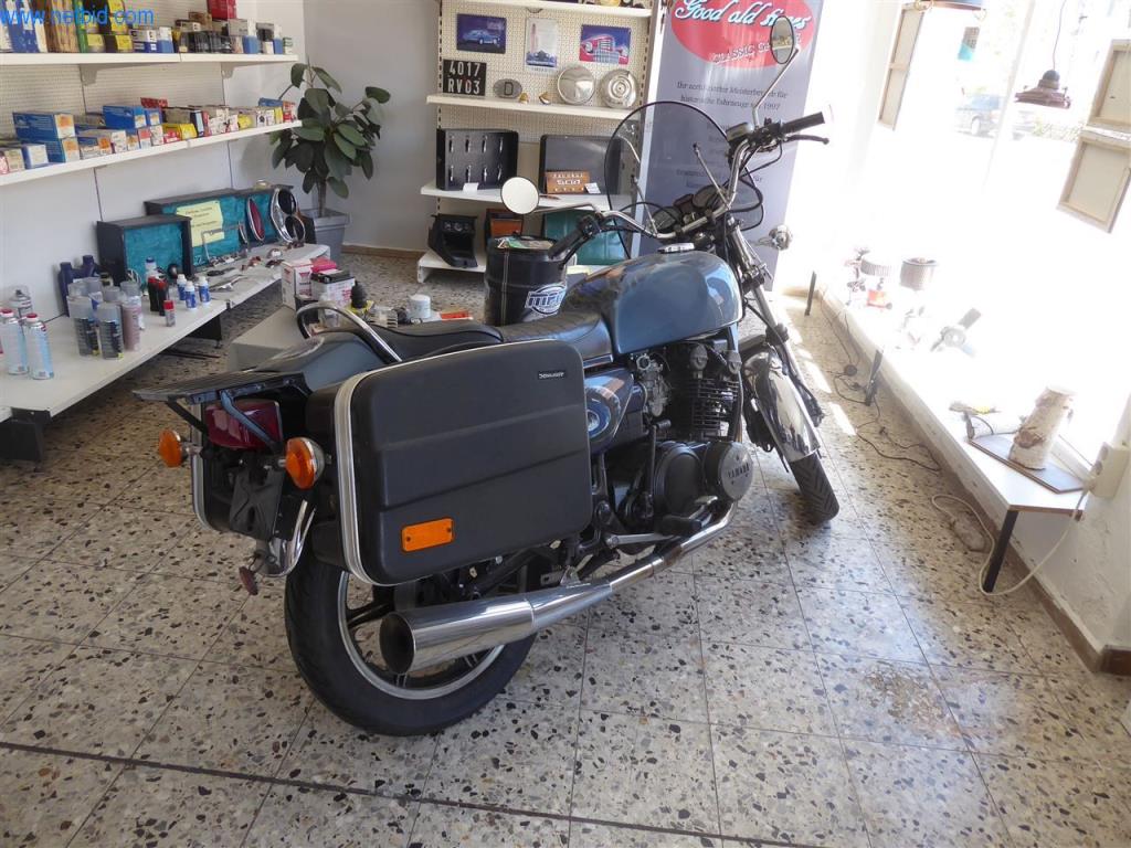 Car workshop & classic car trade-3