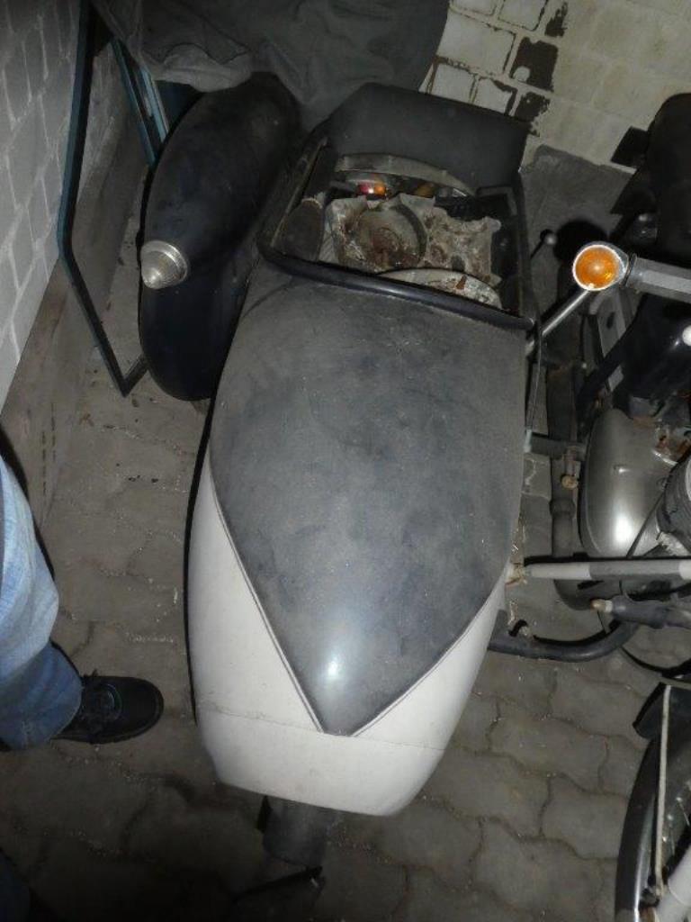 Car workshop & classic car trade-3