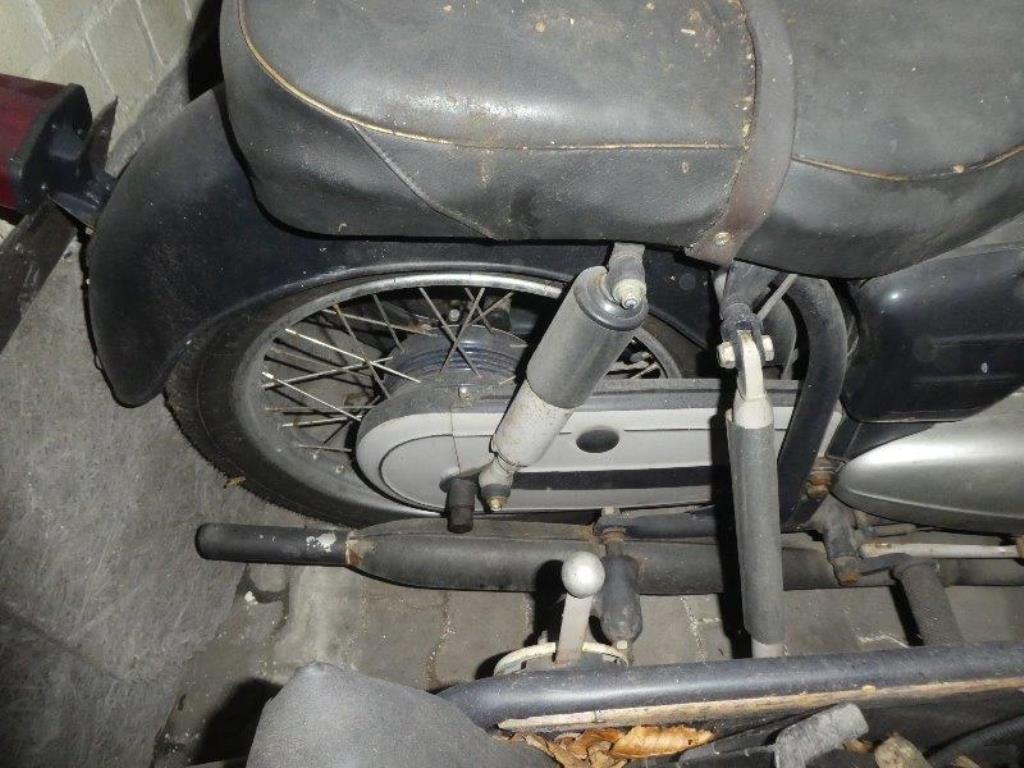 Car workshop & classic car trade-6