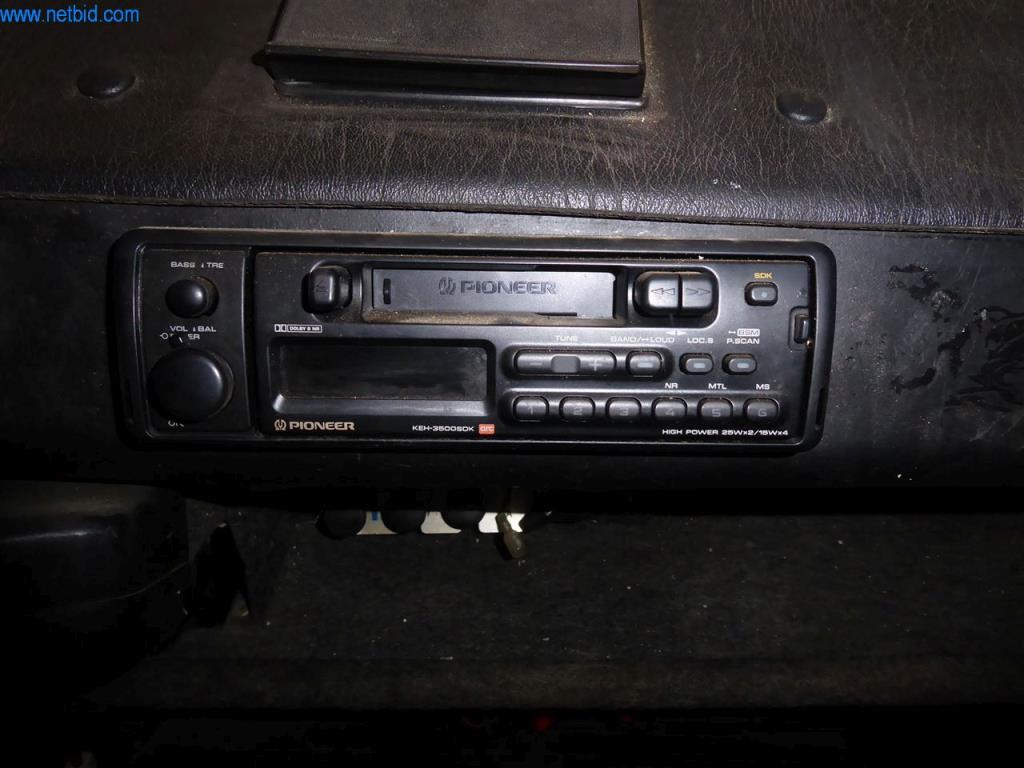 Car workshop & classic car trade-9