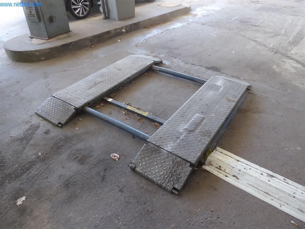 Car workshop & classic car trade-1