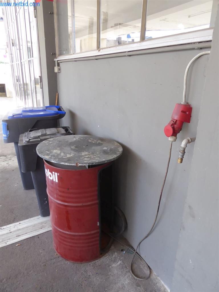 Car workshop & classic car trade-3