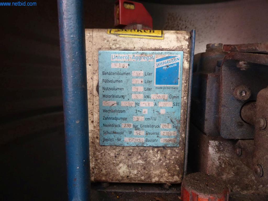 Car workshop & classic car trade-5