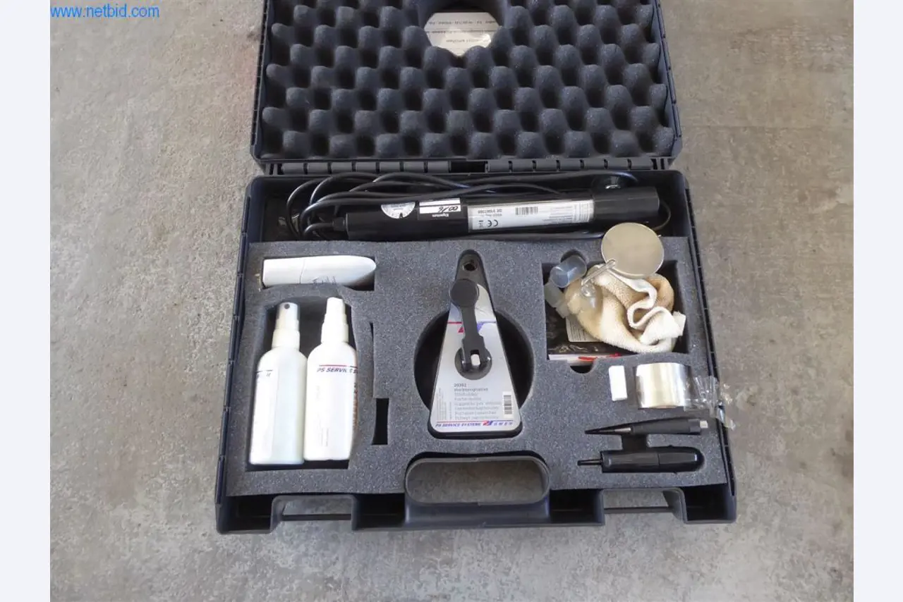 Avtomobilska delavnica in prodajalna klasičnih avtomobilov
-1