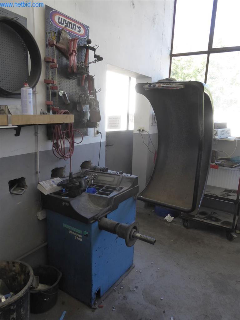 Car workshop & classic car trade-1