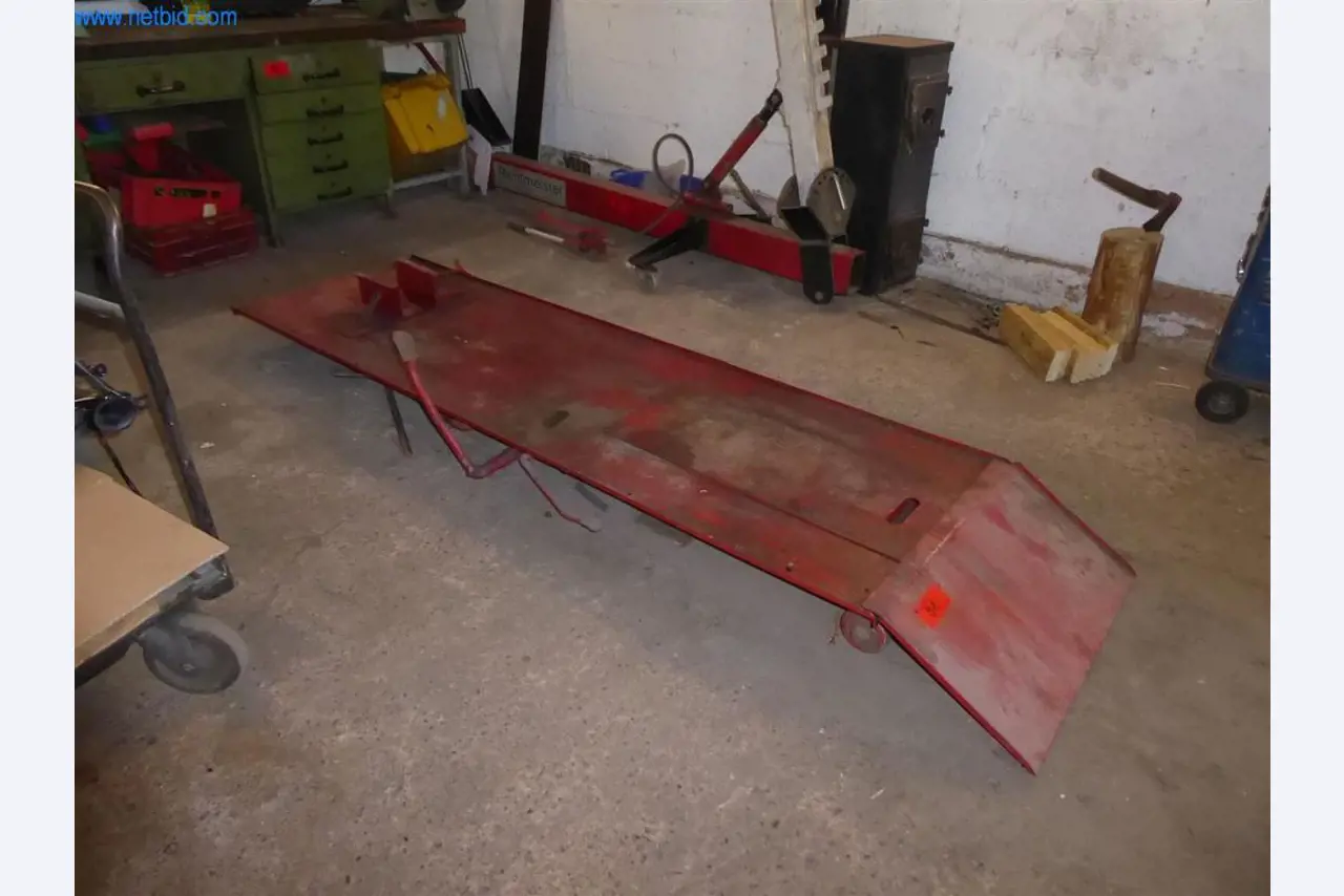 Taller de coches y concesionario de coches clásicos
-2