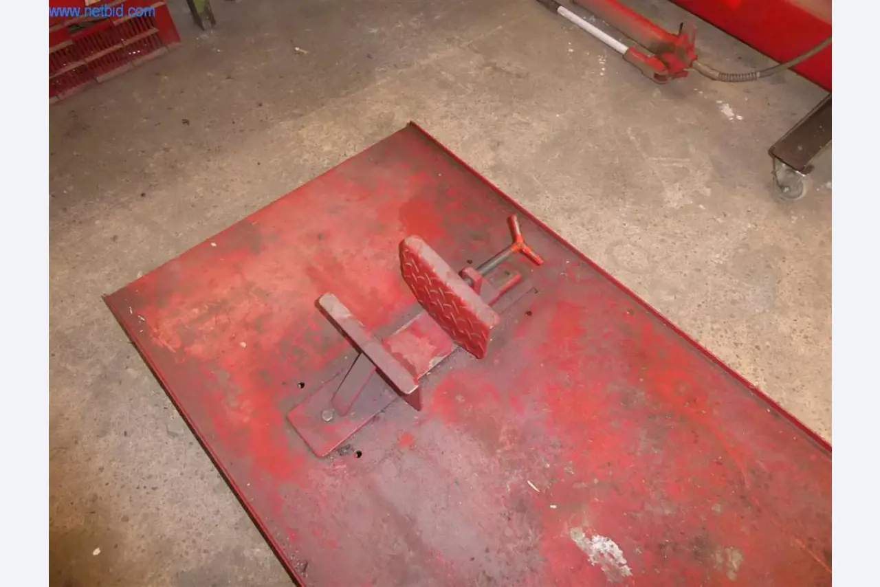 Taller de coches y concesionario de coches clásicos
-4